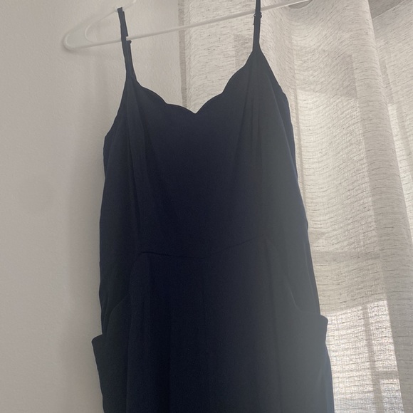 Super flattering scalloped neckline cut out back jumper with POCKETS! - Picture 3 of 8